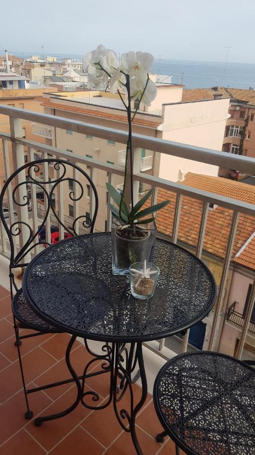 Dimora Brezza Di Mare Apartman Termoli Kültér fotó